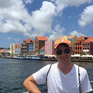 Meet your Posher, Tyler